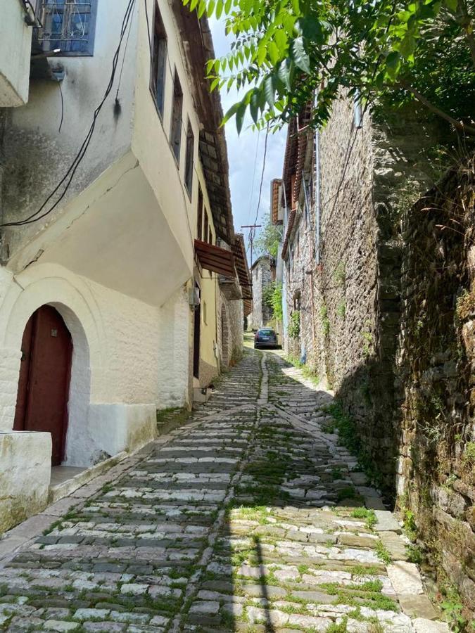 Lula Guesthouse Gjirokastër Exterior foto
