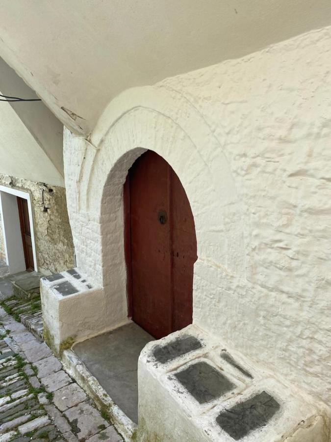 Lula Guesthouse Gjirokastër Exterior foto